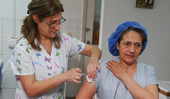 Vacunación de personal de la salud