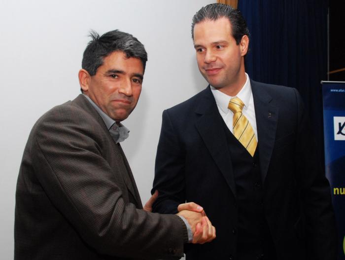 Firma de los acuerdos para la instalación de la nueva Planta Biodiesel de ALUR. Firma de los acuerdos para la instalación de la nueva Planta Biodiesel de ALUR.