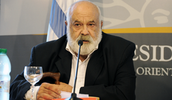 Ministro de Defensa Nacional, Eleuterio Fernández Huidobro