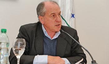 El ministro de Trabajo y Seguridad Social, Ernesto Murro