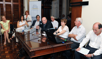 Secretario de Presidencia Homero Guerrero e integrantes de la Secretaría de DD. HH.