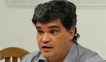 Presidente de INAU Javier Salsamendi