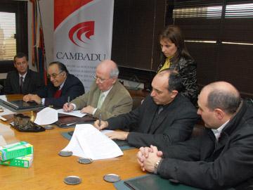CAMBADU y UTE firman convenio