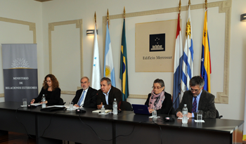Relatores de la ONU en la Cancillería