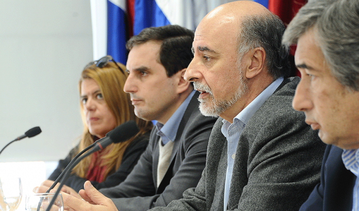 Conferencia de prensa en el Ministerio de Trabajo y Seguridad Social