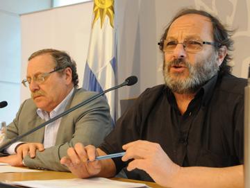 Ministro Olesker en conferencia