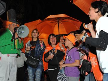 Cánepa y Calzada con actores que sensibilizan ante el uso problemático de alcohol