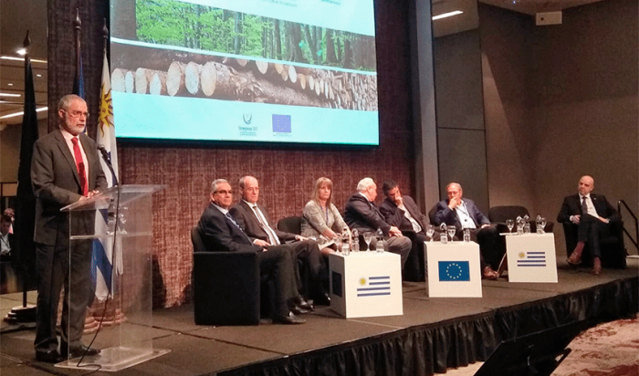Autoridades en el II Foro de Inversión Europea en Uruguay