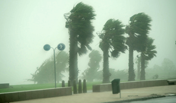 Rachas de viento en la rambla de Montevideo Rachas de viento en la rambla de Montevideo