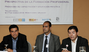 Participantes del primer panel de la jornada