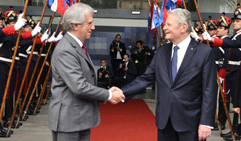 Los presidentes Tabaré Vázquez, de Uruguay, Joachim Gauck, de Alemania