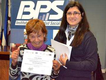 Entrega de certificados del curso de “Formación de Cuidadores/as de personas adultas y personas con discapacidad”