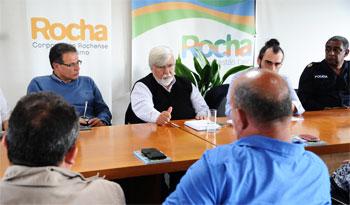 Eduardo Bonomi y Anibal Pereyra, en firma de convenio