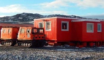Carrier en Base Antártica Artigas