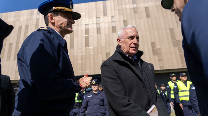 Ministro Negro en presentación de cien efectivos policiales