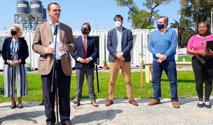Presidente Lacalle Pou con autoridades del Mides