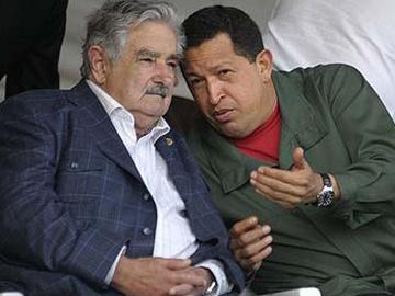 Presidentes Mujica y Chavéz