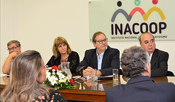 Autoridades en presentación del Programa de Oportunidades para Cooperativas 2019