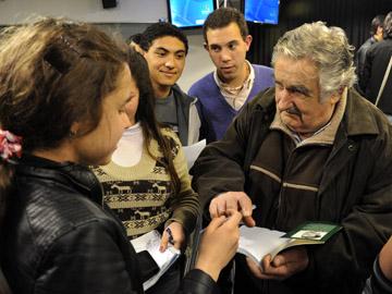 Presidente Mujica con estudiantes