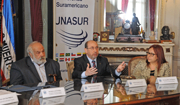 Ministro Fernández Huidobro en lanzamiento de centro de alto rendimiento de Fuerzas Armadas
