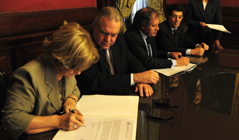 Autoridades de Institución de Derechos Humanos y Cancillería