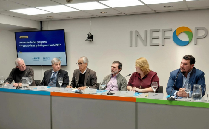 Autoridades del MTSS, Inefop y Anmype