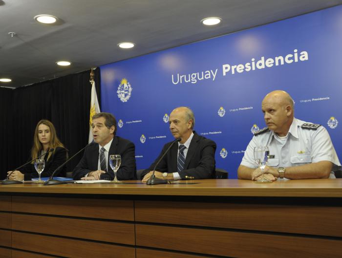 Conferencia de prensa de Javier García, Ernesto Talvi, Carolina Ache y Luis de León Conferencia de prensa de Javier García, Ernesto Talvi, Carolina Ache y Luis de León