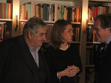 Presidente Mujica, canciller Almagro y Caroline Edelstam