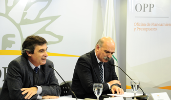 El director de OPP, Álvaro García, y director de Descentralización e Inversión Pública de la OPP, Pedro Apezteguía