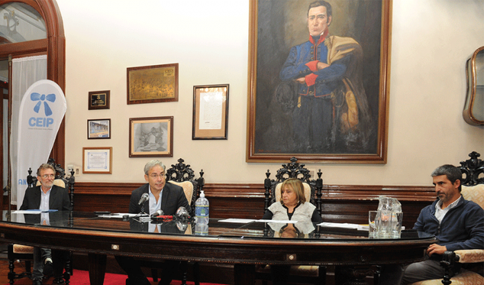 Héctor Florit, Robert Silva, Irupé Buzzetti y Pablo Caggiani