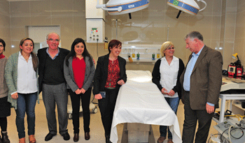 Autoridades de ASSE en el nuevo Hospital de Dolores