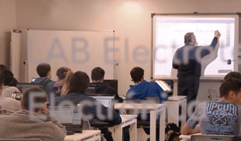 Salón de clases en UTEC