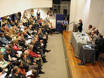 Firma de acuerdos entre Uruguay Integra y gobiernos departamentales