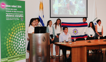 Estudiantes premiados por "Tus Ideas Valen"