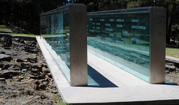 Memorial de Detenidos Desaparecidos. Parque Vaz Ferreira en el Cerro