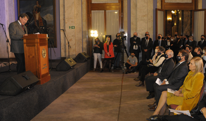 Presidente Lacalle Pou encabezó homenaje a Rubén Lena