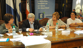 Autoridades en lanzamiento de carrera por el Día de las Mujeres