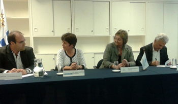 Suscripción de contrato de operación del Centro de Convenciones y Predio Ferial de Punta del Este