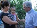 Presidente Vázquez visitó familias beneficiarias de planes sociales en Artigas