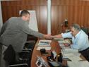 Presidente Mujica recibe a periodista alemán Hinnerk Berlekamp.