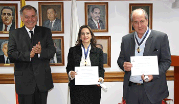 Ernesto Murro distinguido en Colombia
