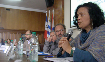 Directora de Inmayores, Adriana Rovira, junto al ministro de Desarrollo Social, Daniel Olesker, en conmemoración del Día de las Personas Mayores