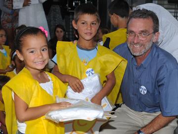 Niños con autoridades