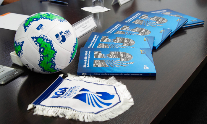 Material de la Liga Universitaria de Deportes