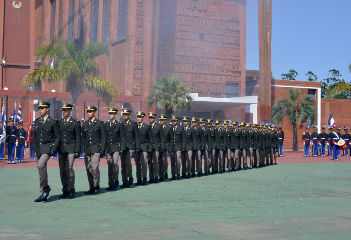 Nuevos alféreces del Ejército Nacional Nuevos alféreces del Ejército Nacional