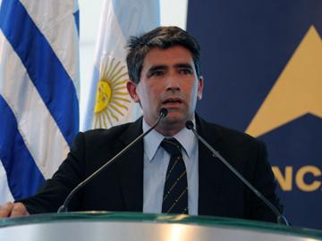 Raúl Sendic habla en la inauguración de la planta desulfurizadora de gasoil y de gasolinas ubicada en La Teja
