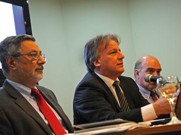 Autoridades de Gobierno en presentación de reestructura de la Dirección Nacional de Aduanas