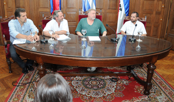 Préstamos para viviendas son entregados en Colonia del Sacramento