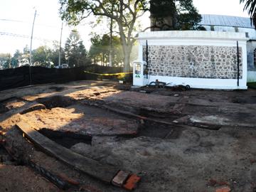 Excavaciones en la localidad de Sauce, en las proximidades del Museo Casa de Artigas