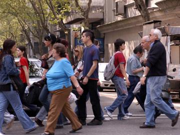 Gente caminando en la calle